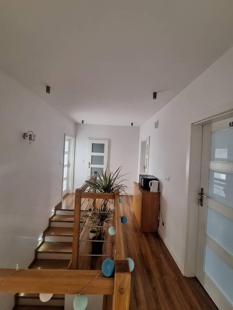 ורשה Villa Varzob מראה חיצוני תמונה
